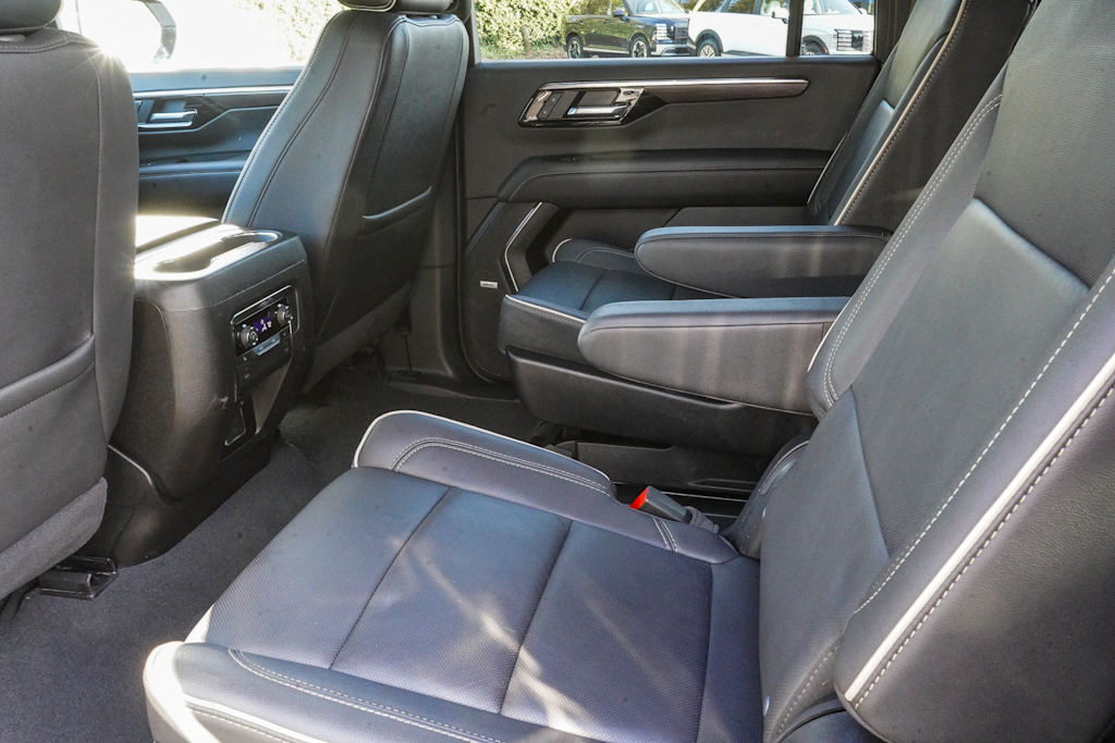 Thumbnail: 2025 Chevrolet Suburban - 11