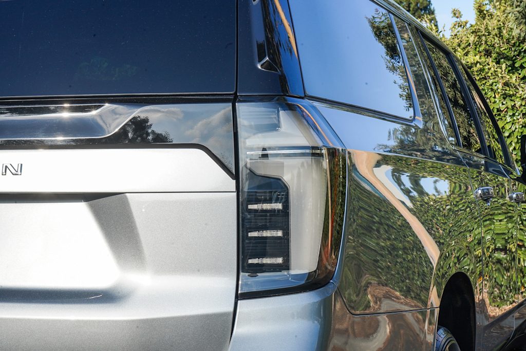 Thumbnail: 2025 Chevrolet Suburban - 9