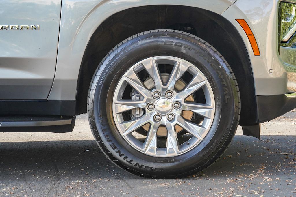 Thumbnail: 2025 Chevrolet Suburban - 18