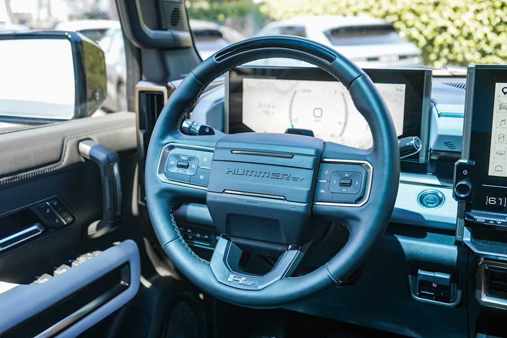 Thumbnail: 2025 GMC Hummer EV - 8