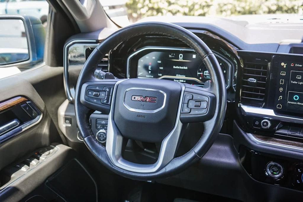 Thumbnail: 2022 GMC Sierra 1500 - 2