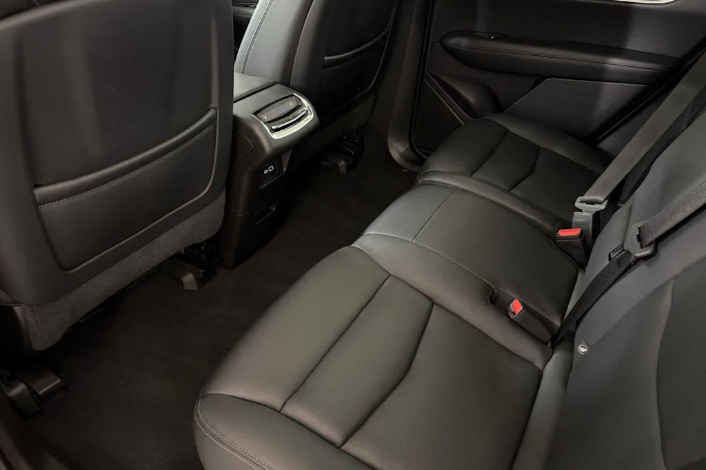 Thumbnail: 2023 Cadillac XT6 - 9
