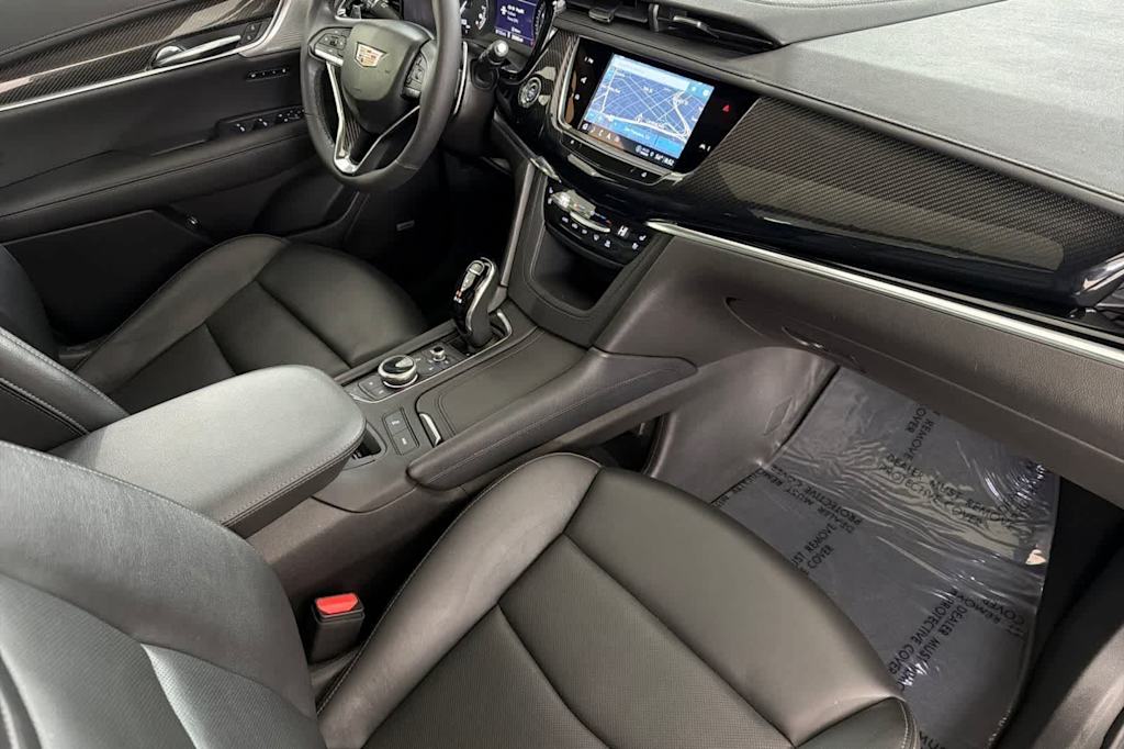 Thumbnail: 2023 Cadillac XT6 - 11