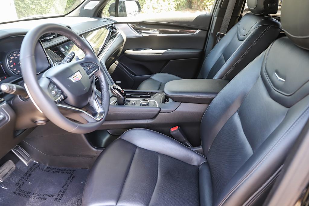Thumbnail: 2023 Cadillac XT6 - 10