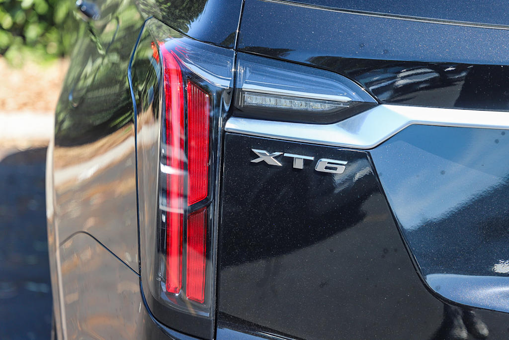 Thumbnail: 2023 Cadillac XT6 - 20