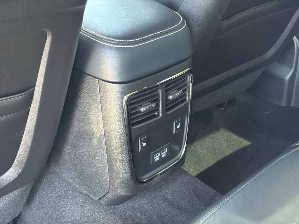 Thumbnail: 2023 Dodge Charger - 32