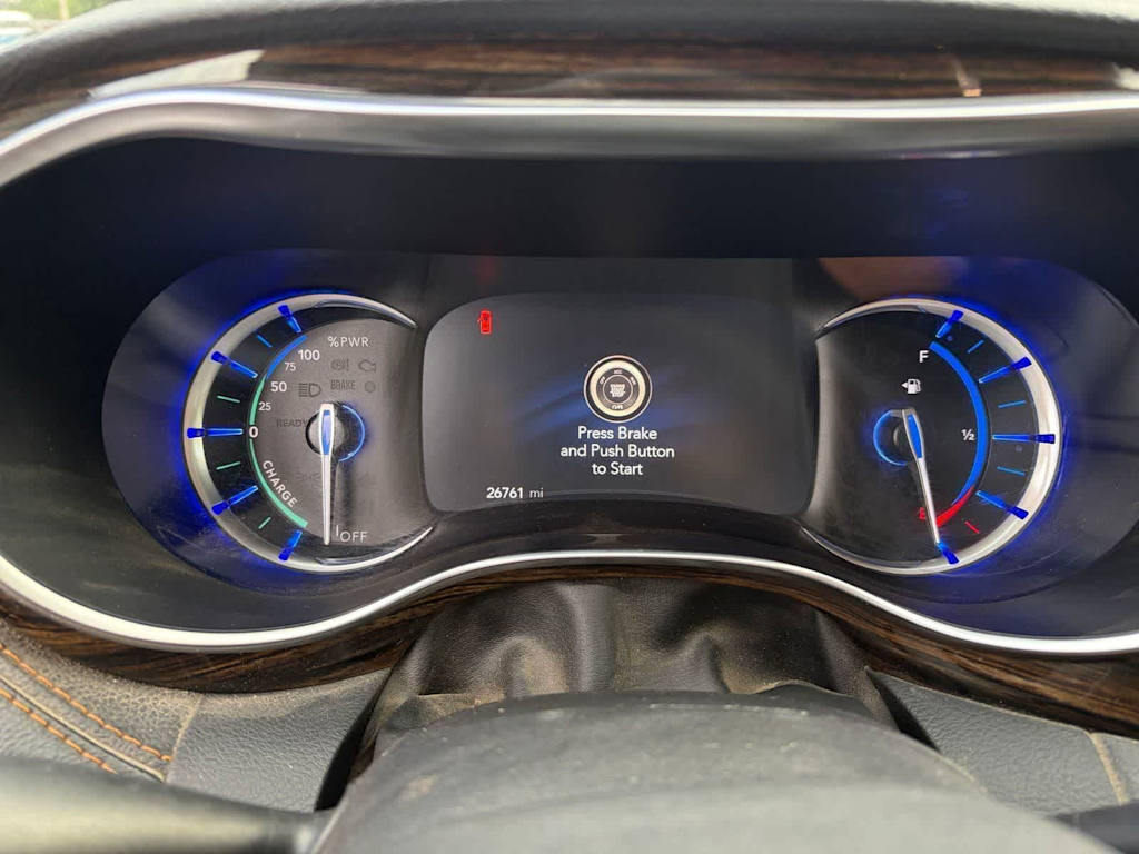 Thumbnail: 2023 Chrysler Pacifica - 6