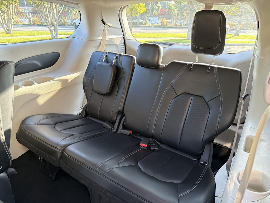 Thumbnail: 2024 Chrysler Pacifica - 36