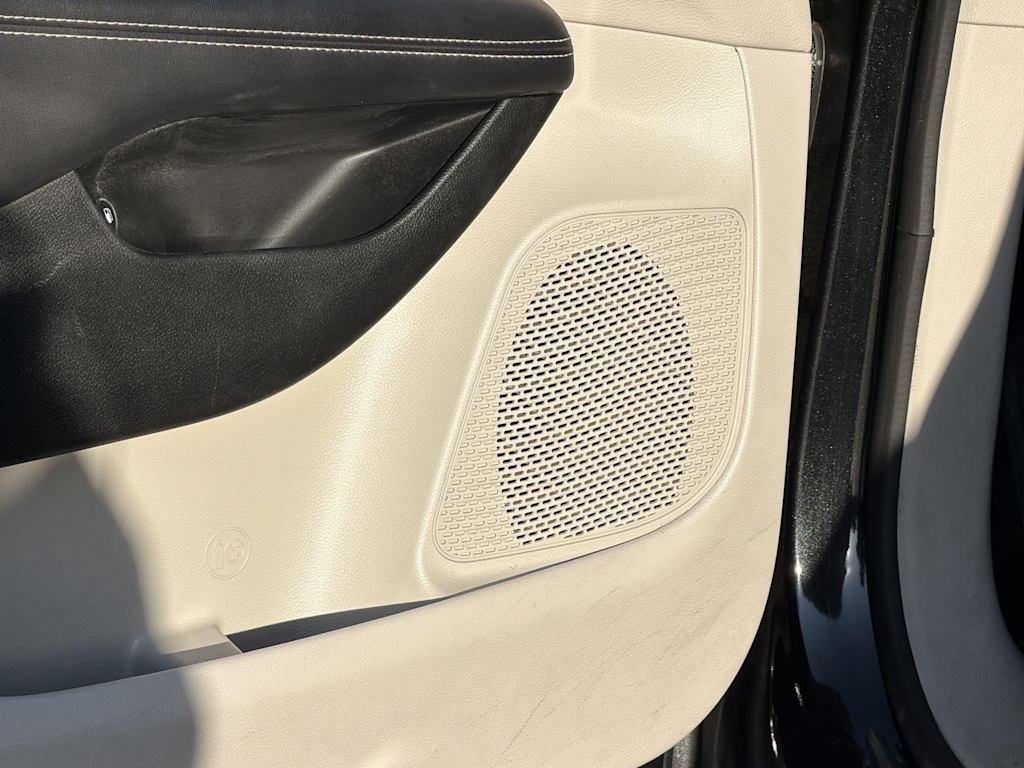 Thumbnail: 2024 Chrysler Pacifica - 33