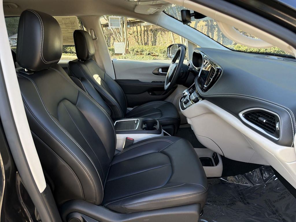 Thumbnail: 2024 Chrysler Pacifica - 39