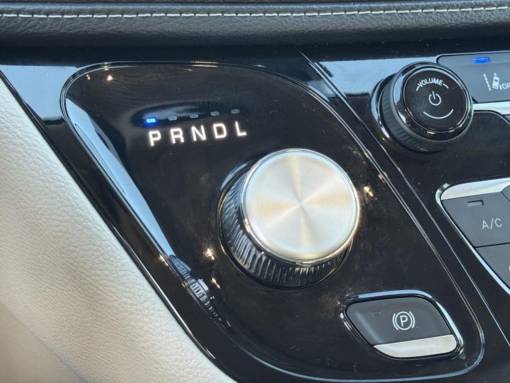 Thumbnail: 2024 Chrysler Pacifica - 25