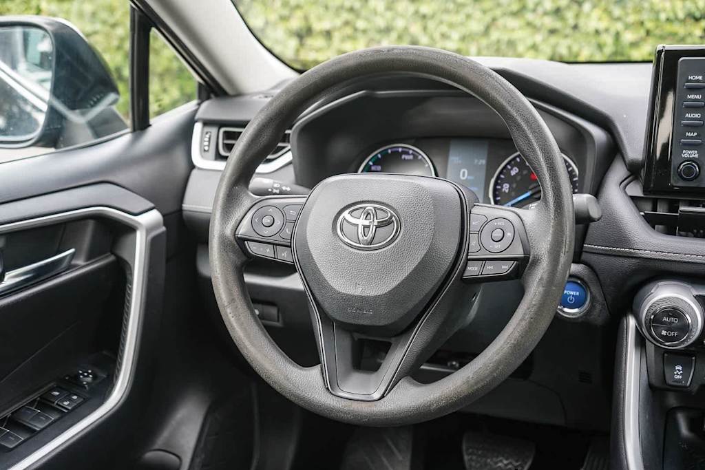 Thumbnail: 2022 Toyota RAV4 - 8