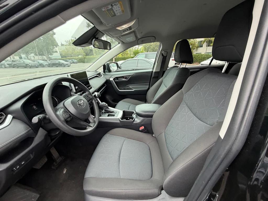 Thumbnail: 2025 Toyota RAV4 - 4