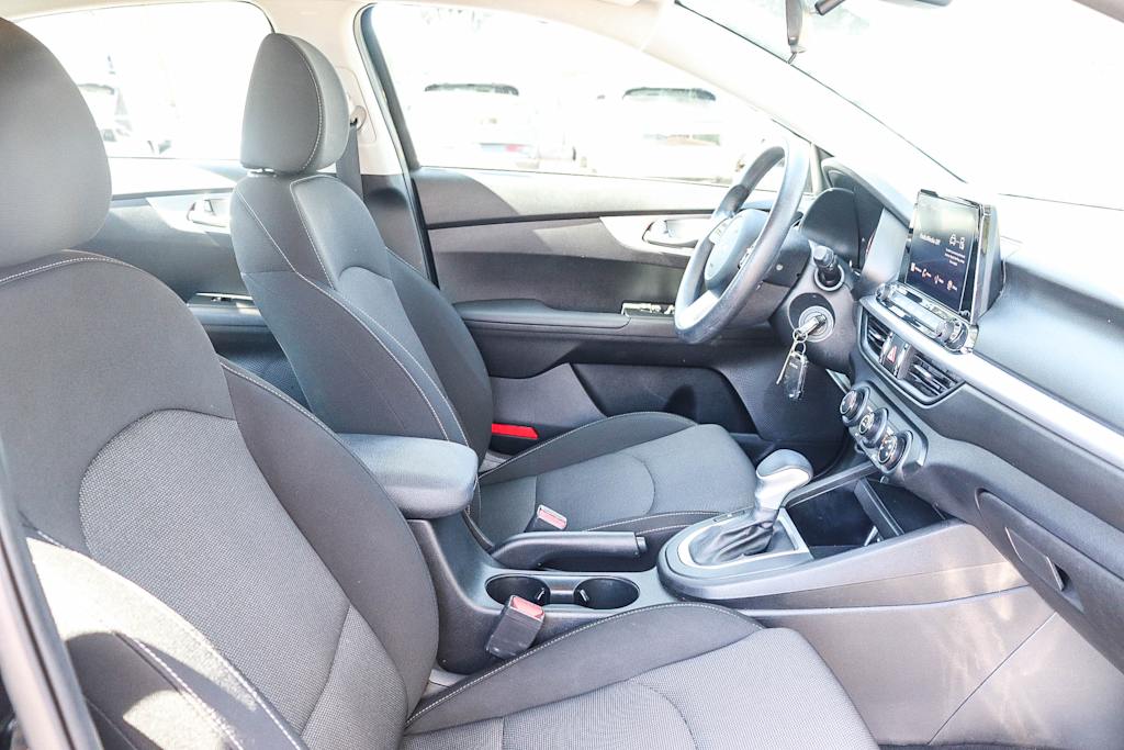 Thumbnail: 2024 Kia Forte - 10