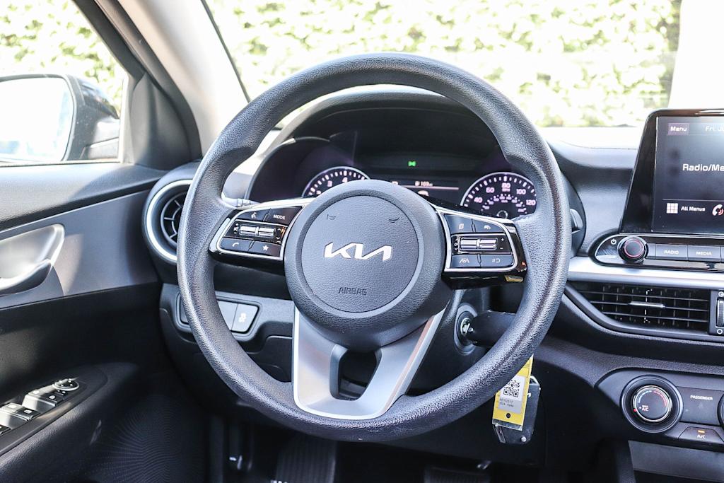 Thumbnail: 2024 Kia Forte - 9