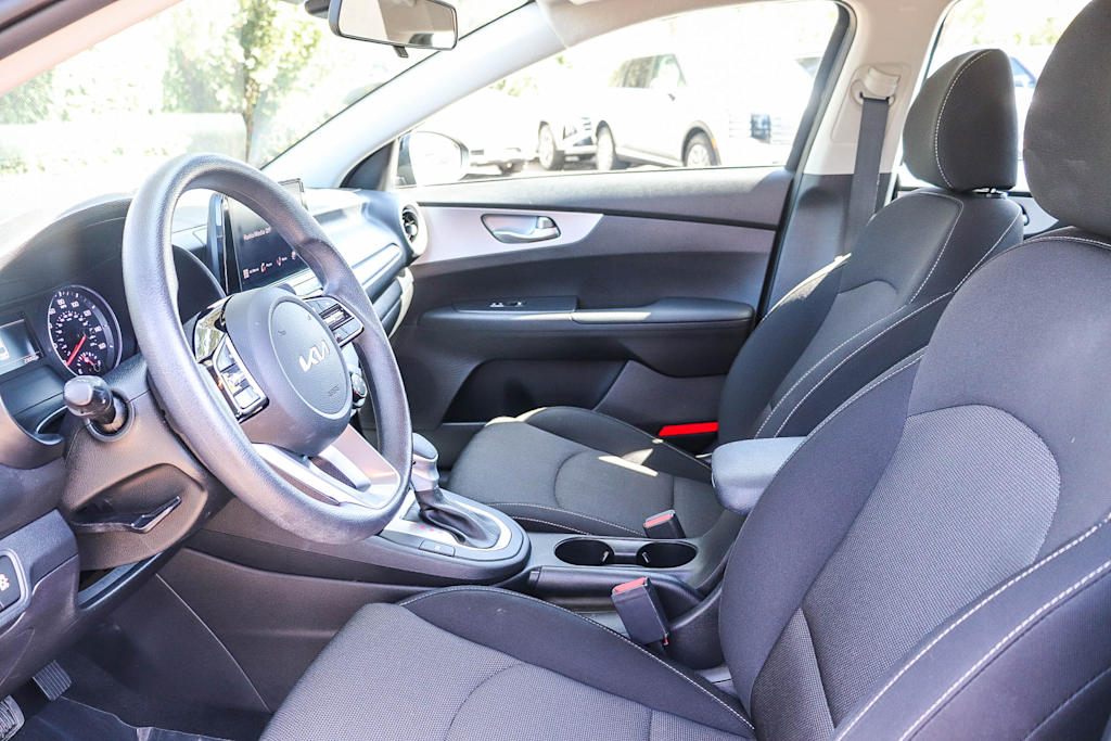 Thumbnail: 2024 Kia Forte - 11