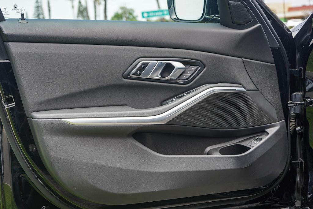 Thumbnail: 2020 BMW 3 Series - 26