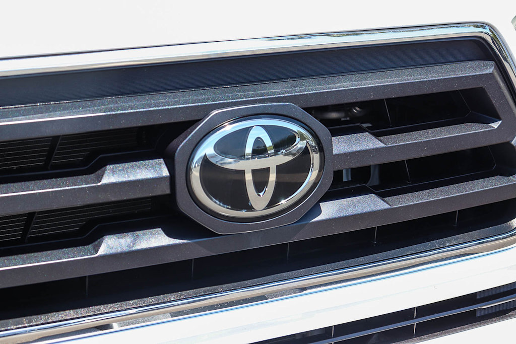 Thumbnail: 2021 Toyota Tacoma - 6