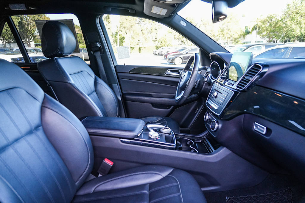Thumbnail: 2017 Mercedes-Benz GLE - 10