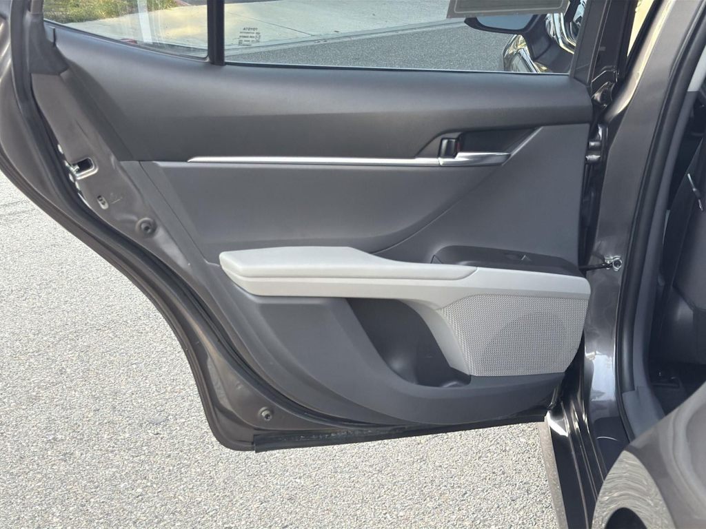 Thumbnail: 2022 Toyota Camry - 32