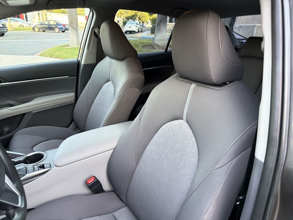 Thumbnail: 2022 Toyota Camry - 11