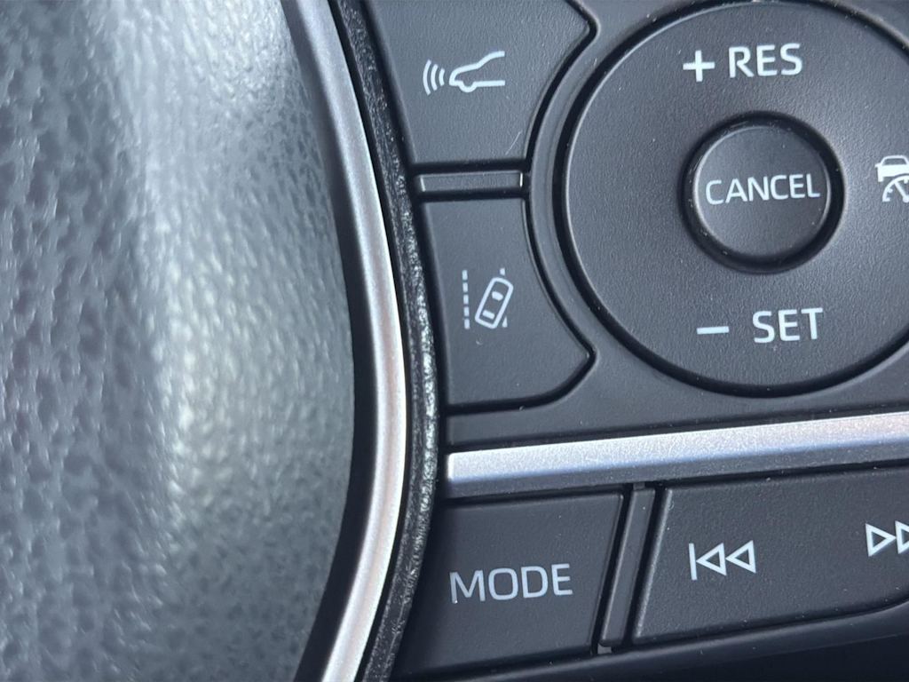 Thumbnail: 2022 Toyota Camry - 28