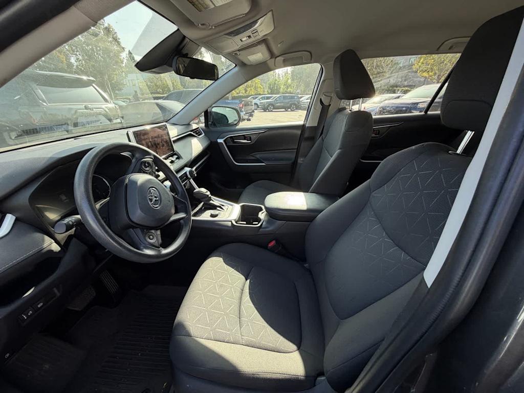 Thumbnail: 2024 Toyota RAV4 - 4