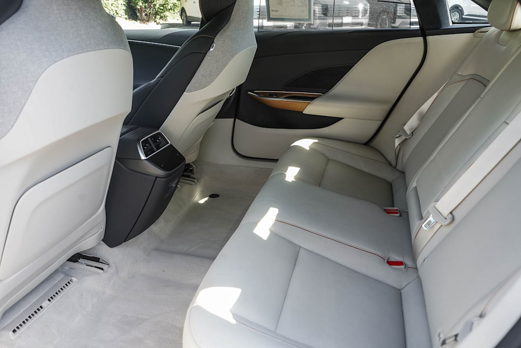 Thumbnail: 2024 Lucid Air - 10