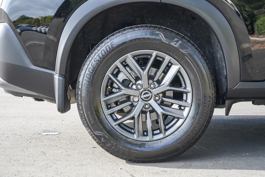Thumbnail: 2023 Nissan Rogue - 6