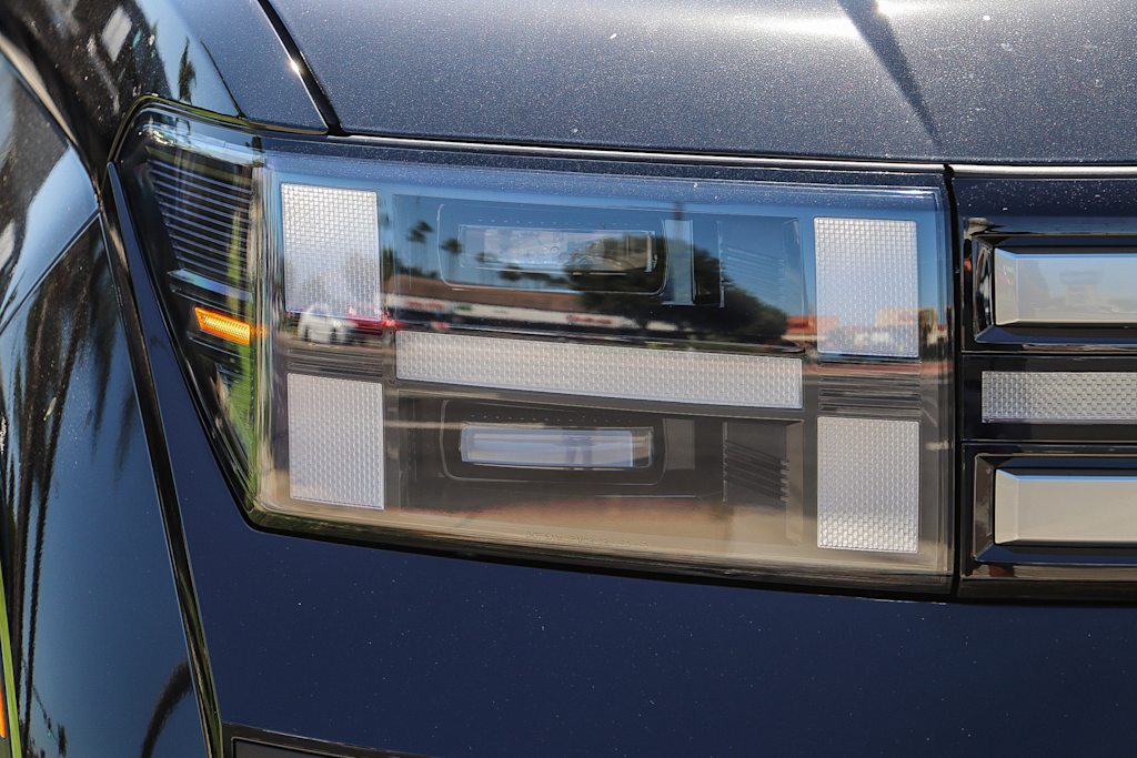 Thumbnail: 2027 Hyundai Santa Fe - 15