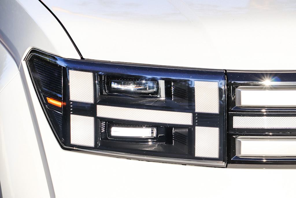 Thumbnail: 2026 Hyundai Santa Fe - 16