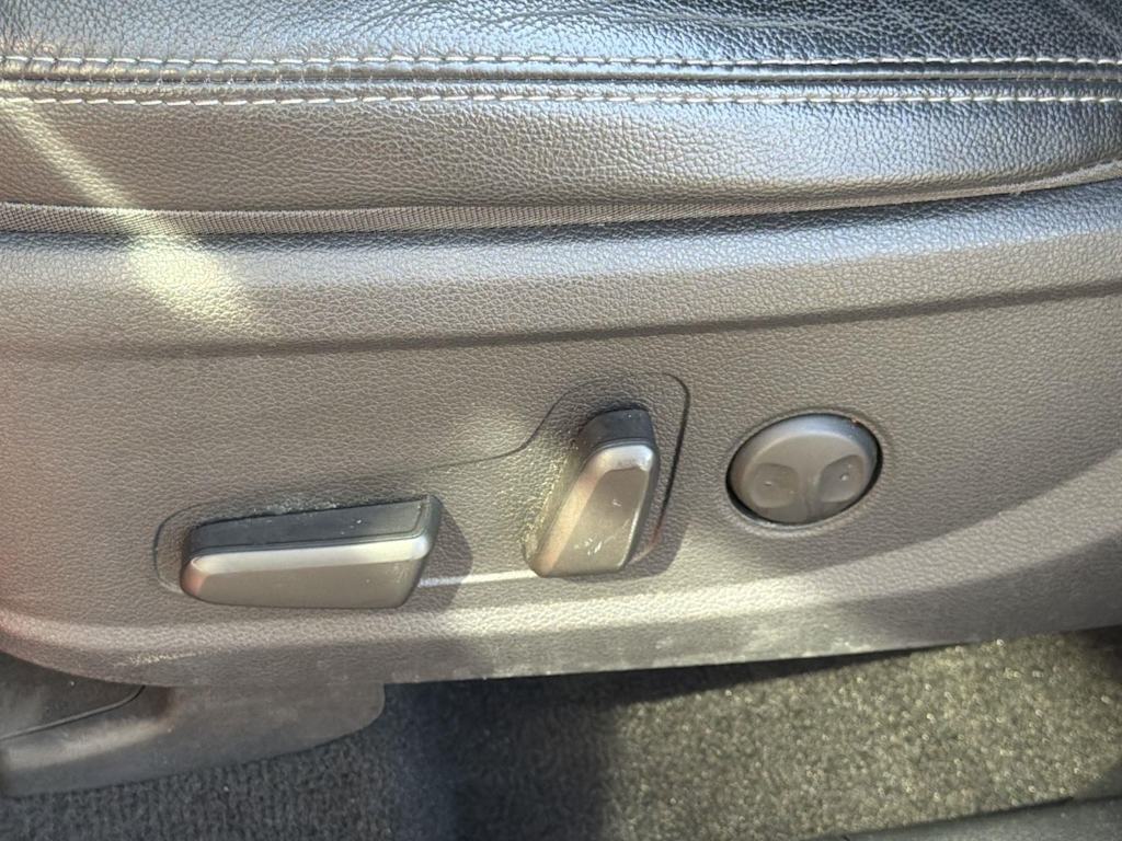 Thumbnail: 2019 Hyundai Santa Fe - 30