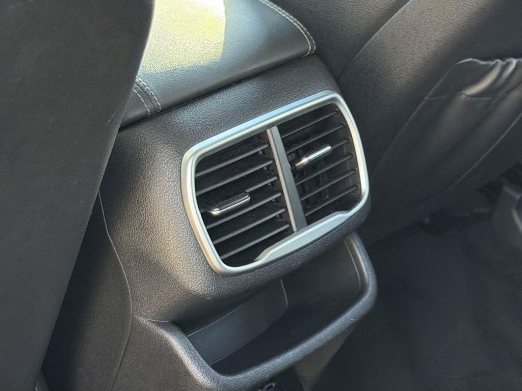 Thumbnail: 2019 Hyundai Santa Fe - 32