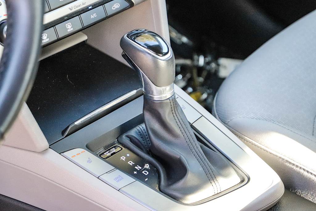 Thumbnail: 2017 Hyundai Elantra - 14