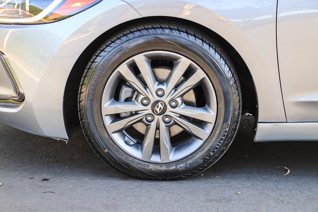 Thumbnail: 2017 Hyundai Elantra - 7