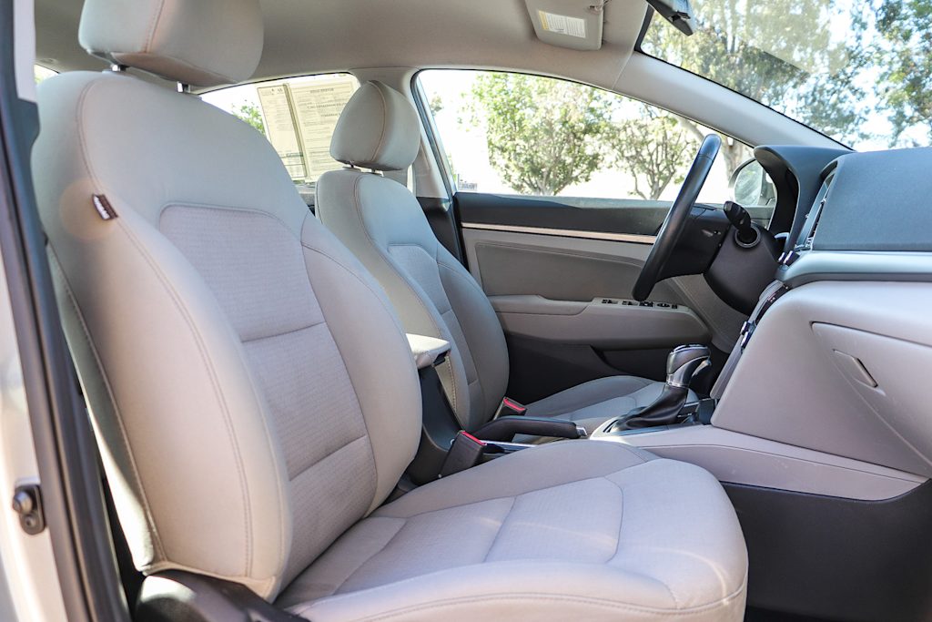 Thumbnail: 2017 Hyundai Elantra - 10