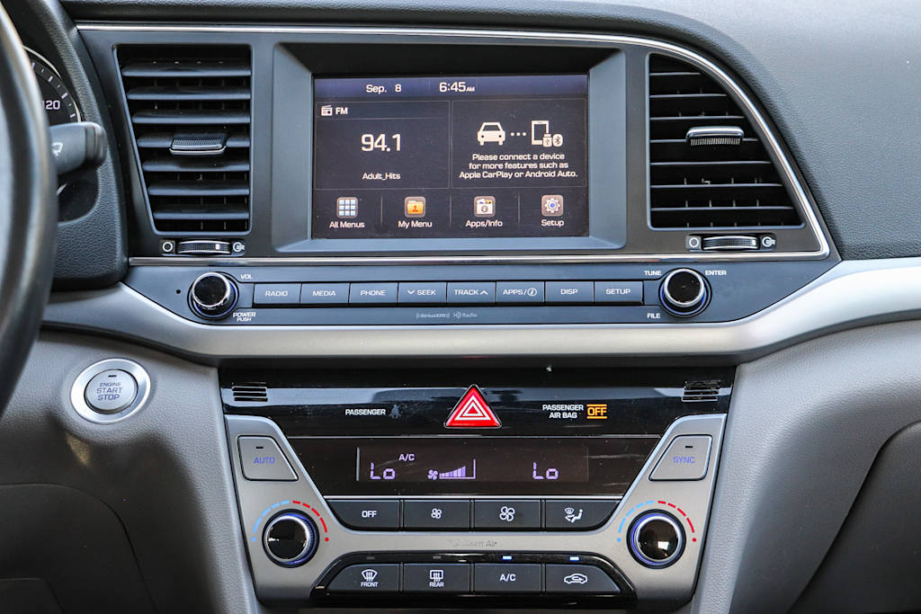 Thumbnail: 2017 Hyundai Elantra - 13