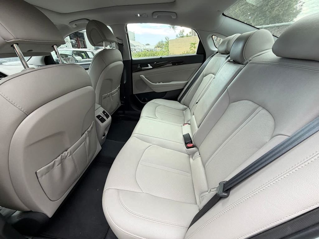 Thumbnail: 2015 Hyundai Sonata - 4