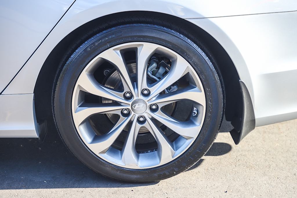 Thumbnail: 2013 Hyundai Sonata - 23