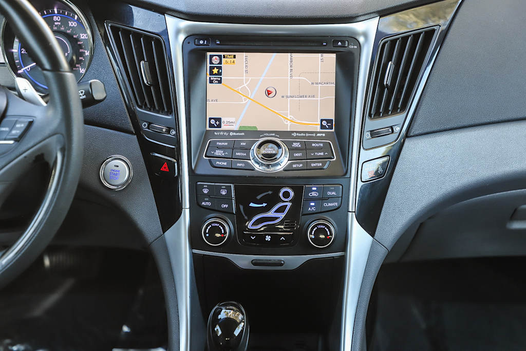 Thumbnail: 2013 Hyundai Sonata - 13