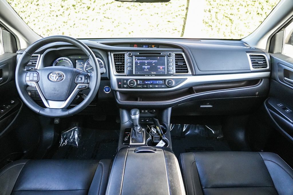 Thumbnail: 2019 Toyota Highlander - 2