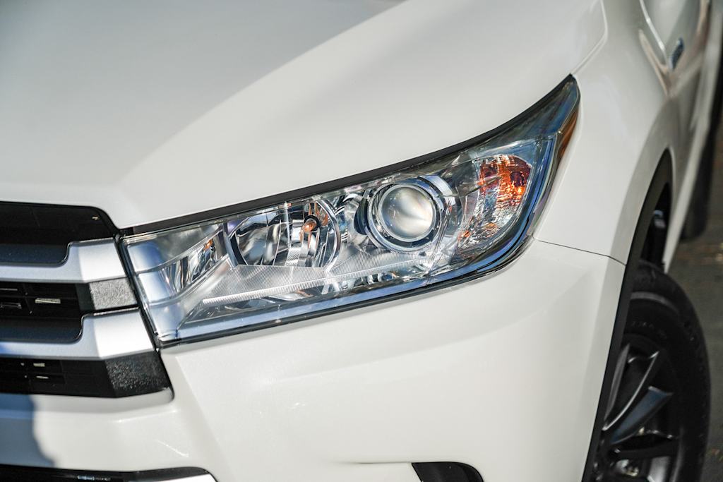 Thumbnail: 2019 Toyota Highlander - 18