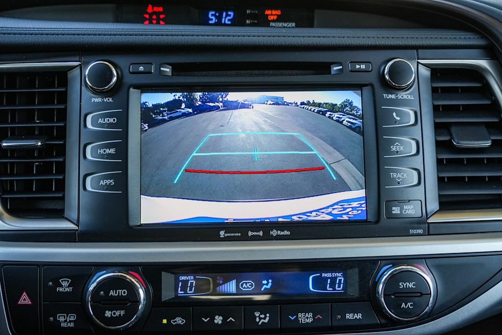 Thumbnail: 2019 Toyota Highlander - 28