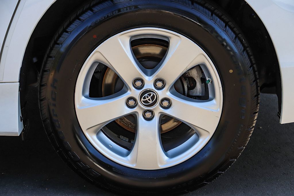 Thumbnail: 2018 Toyota Sienna - 22