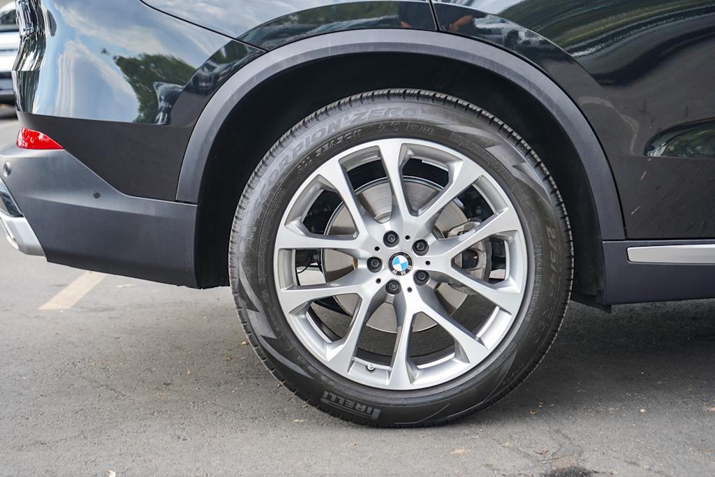 Thumbnail: 2024 BMW X5 - 6