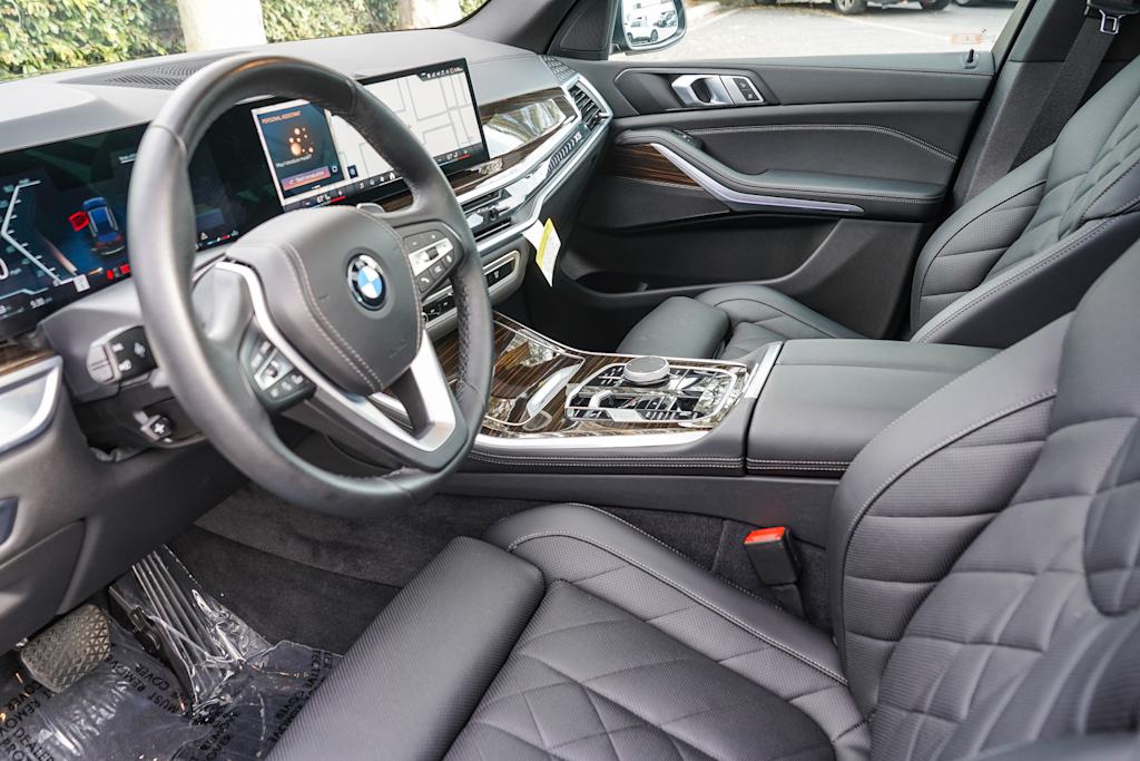 Thumbnail: 2024 BMW X5 - 10