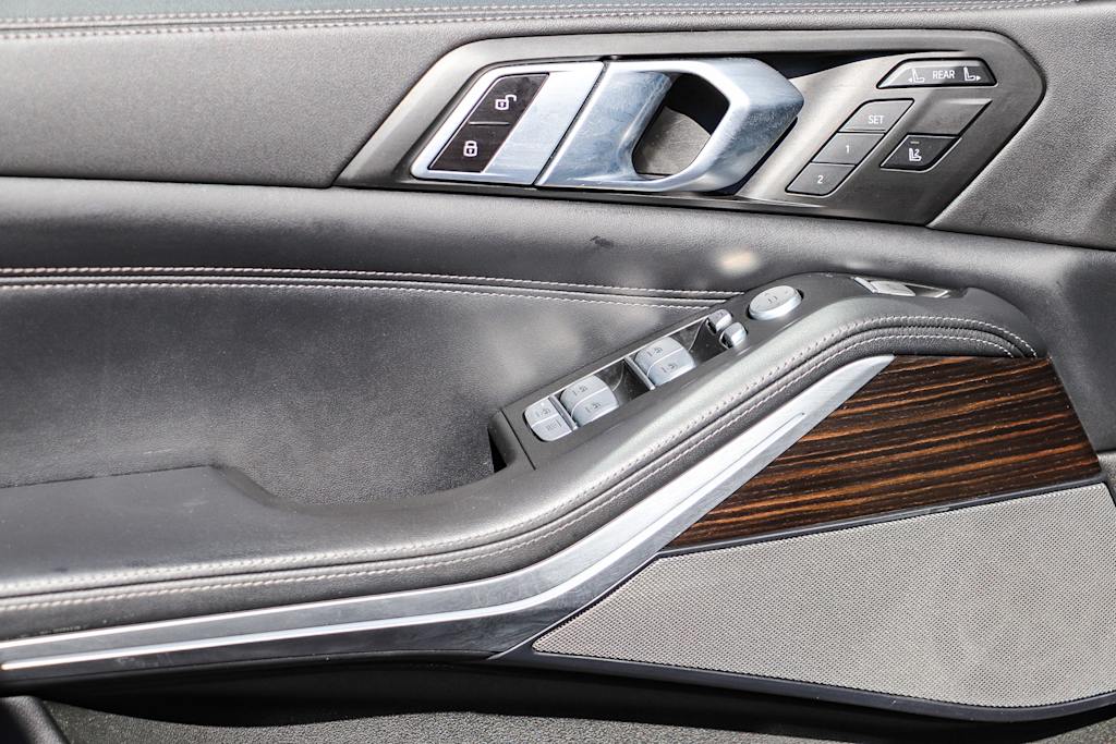 Thumbnail: 2023 BMW X7 - 25