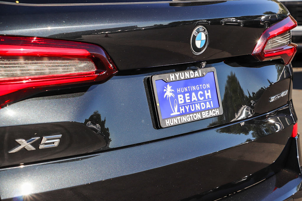 Thumbnail: 2021 BMW X5 - 21