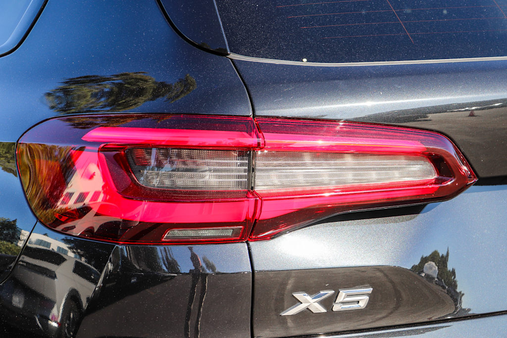 Thumbnail: 2021 BMW X5 - 20