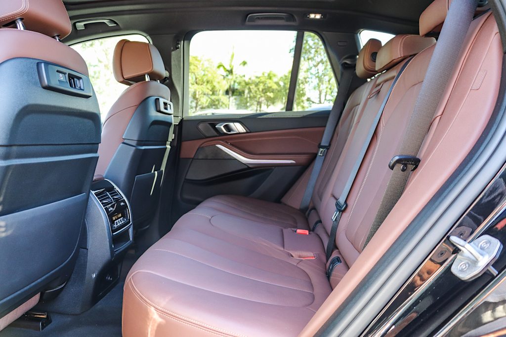 Thumbnail: 2021 BMW X5 - 12